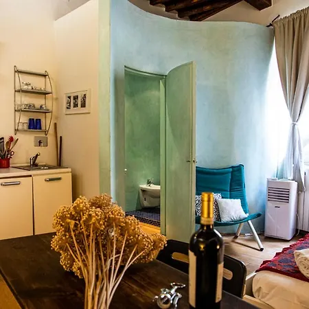 דירה Studio In Tornabuoni Within A Renaissance Building פירנצה