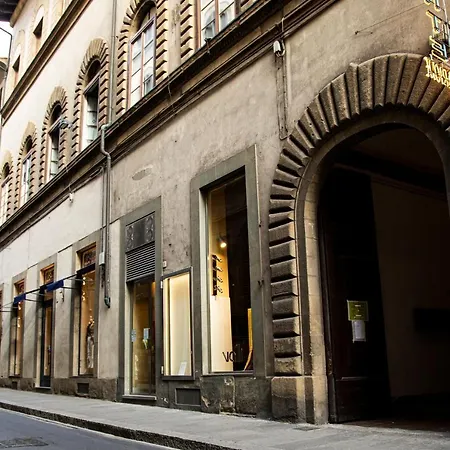Studio In Tornabuoni Within A Renaissance Building * Florença