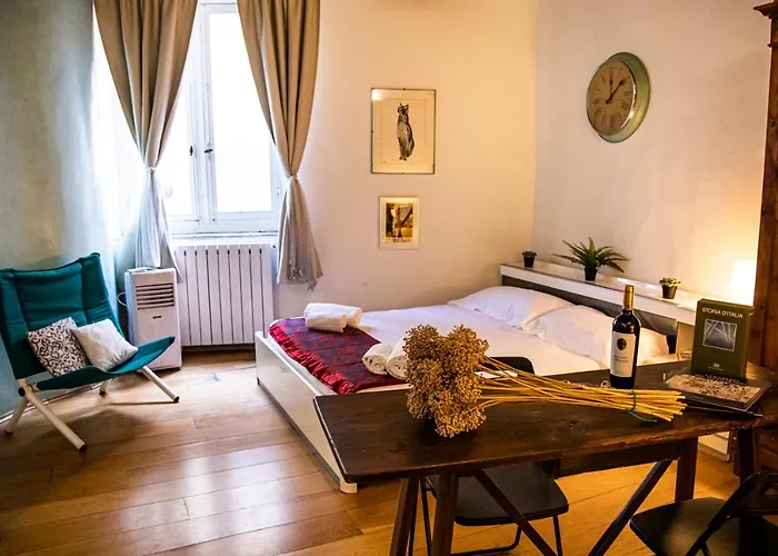 Studio In Tornabuoni Within A Renaissance Building