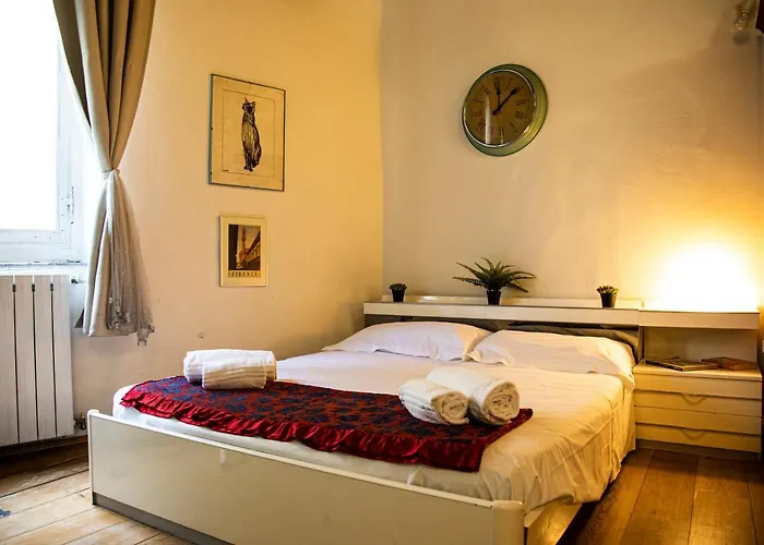 Studio In Tornabuoni Within A Renaissance Building *