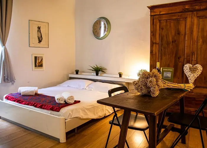 Appartement Studio In Tornabuoni Within A Renaissance Building *